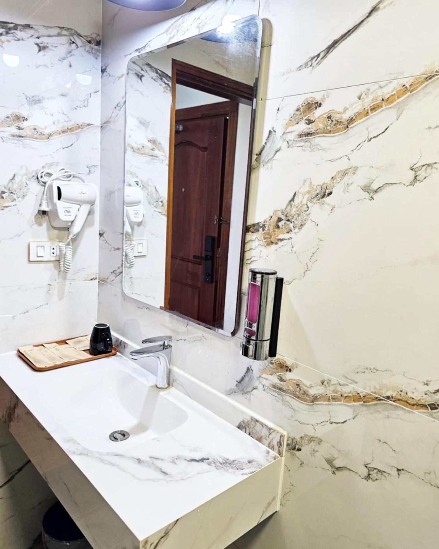 Sky Hotel Vang Vieng Ngoại thất bức ảnh