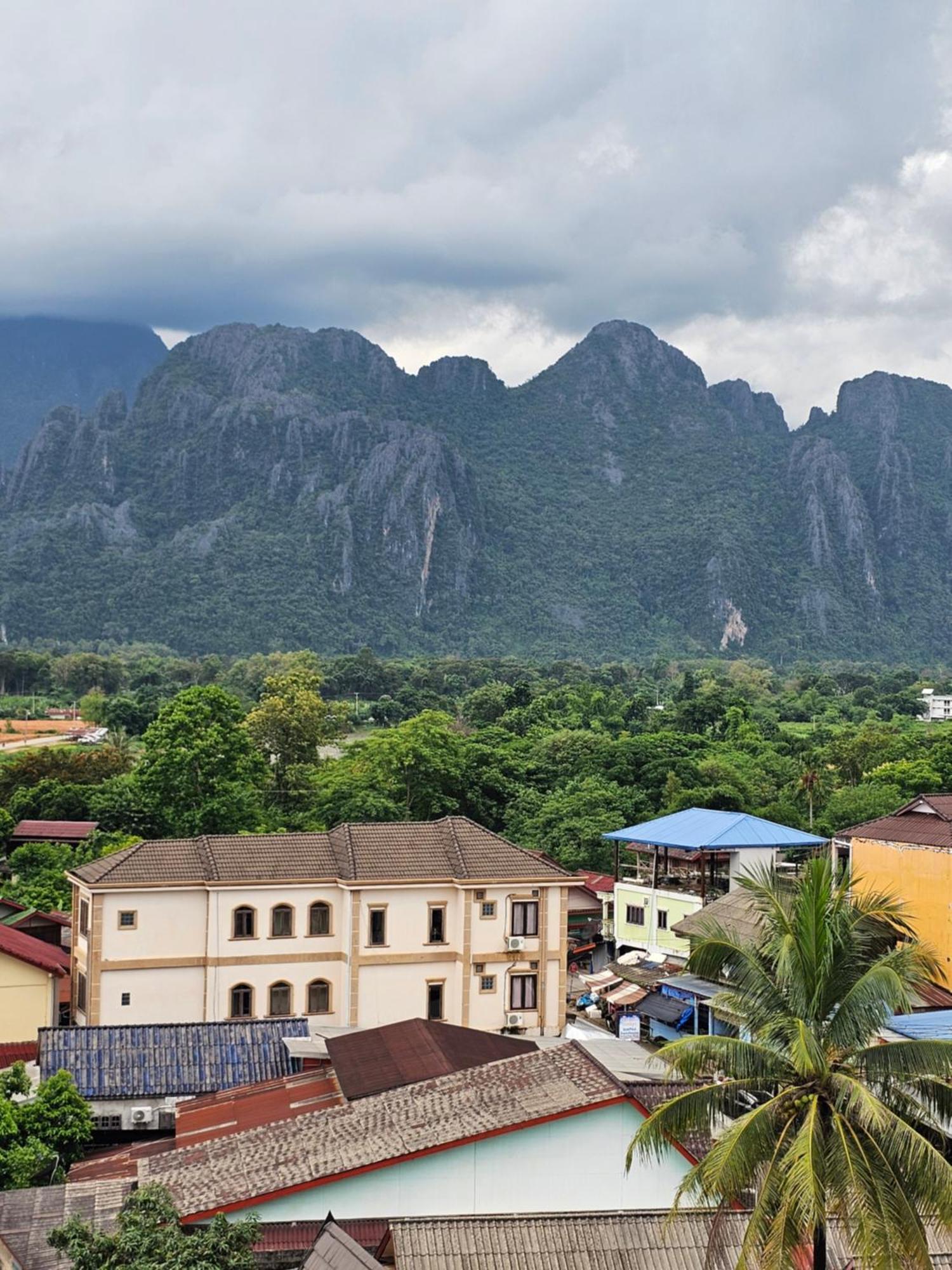 Sky Hotel Vang Vieng Ngoại thất bức ảnh