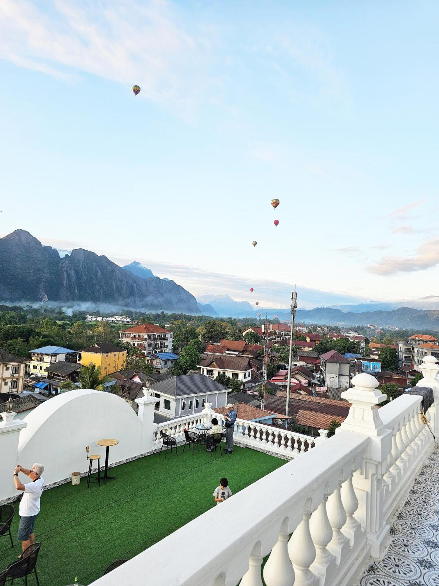 Sky Hotel Vang Vieng Ngoại thất bức ảnh